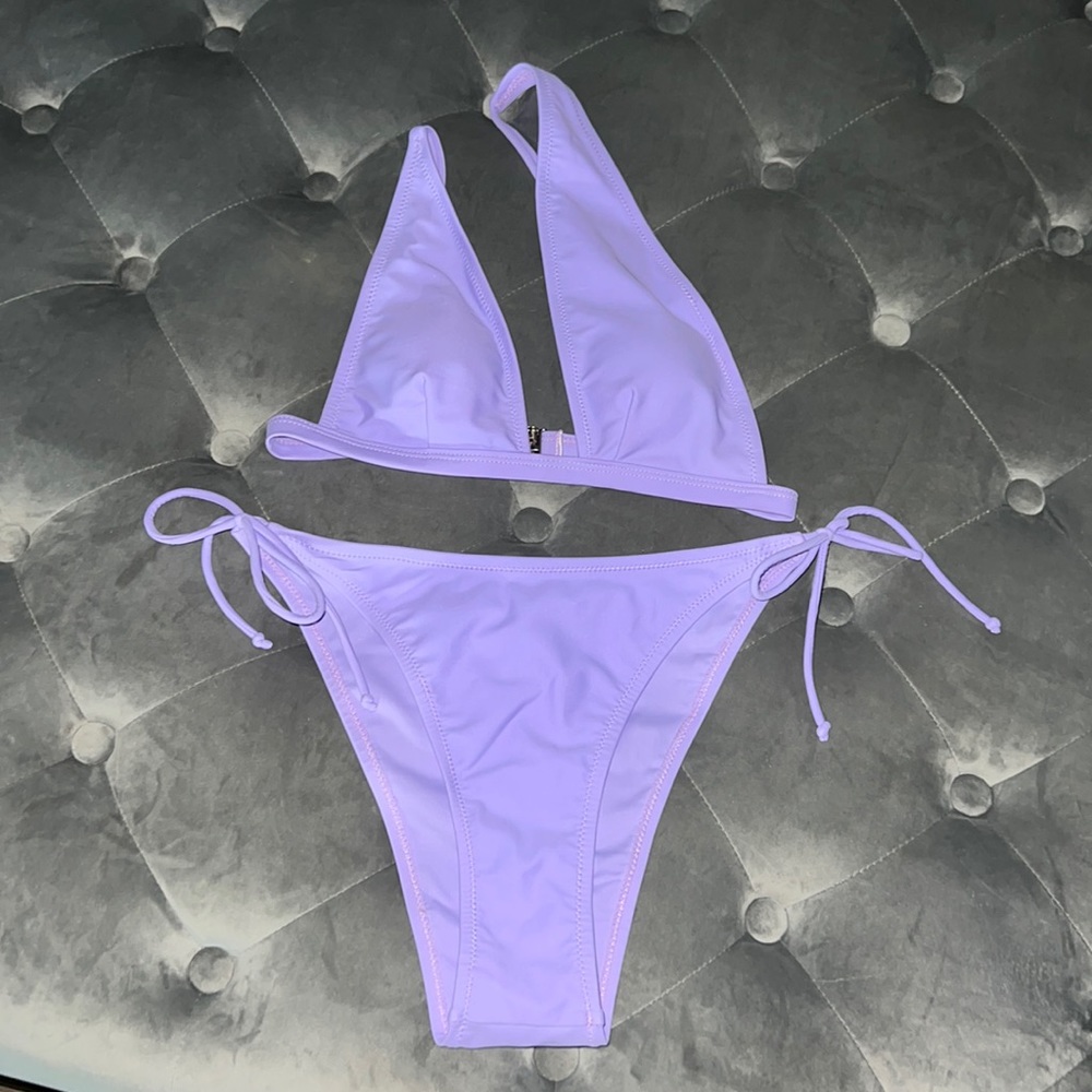 Bikini - Picture 3 of 4